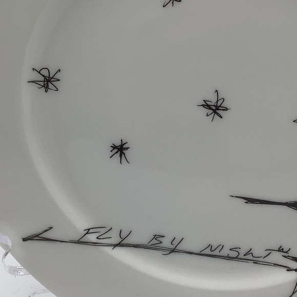 Tribute 21 Foundation  Felissimo Collector’s  Plate Designed by John Travolta - Picture 3 of 6